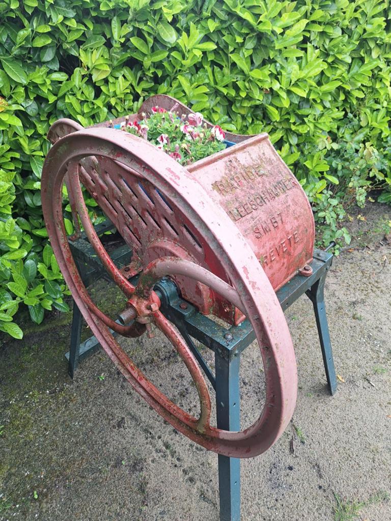 Oude bietensnijder, Antiek en Kunst, Antiek | Gereedschap en Instrumenten, Ophalen