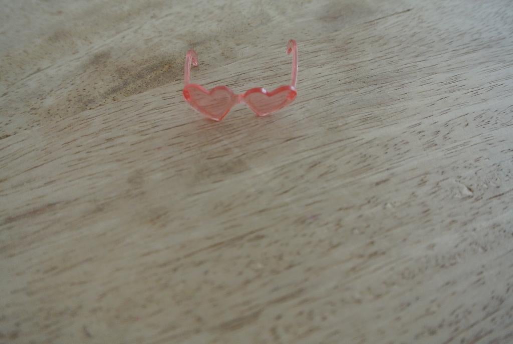Barbie Bril/ nr 221, Ophalen of Verzenden, Zo goed als nieuw, Accessoires
