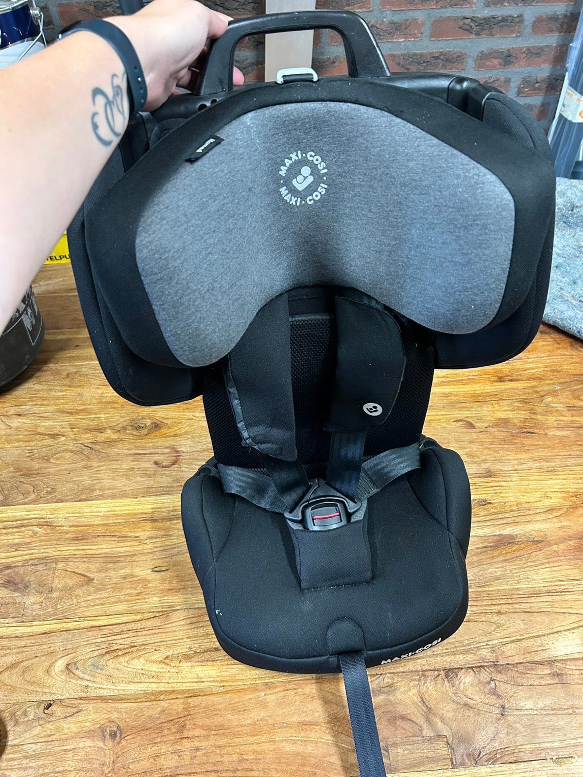 Maxicosi Nomad, incl. reistas. Meest smalle groep 1 stoel, Ophalen, 9 t/m 18 kg, Verstelbare rugleuning, Maxi-Cosi