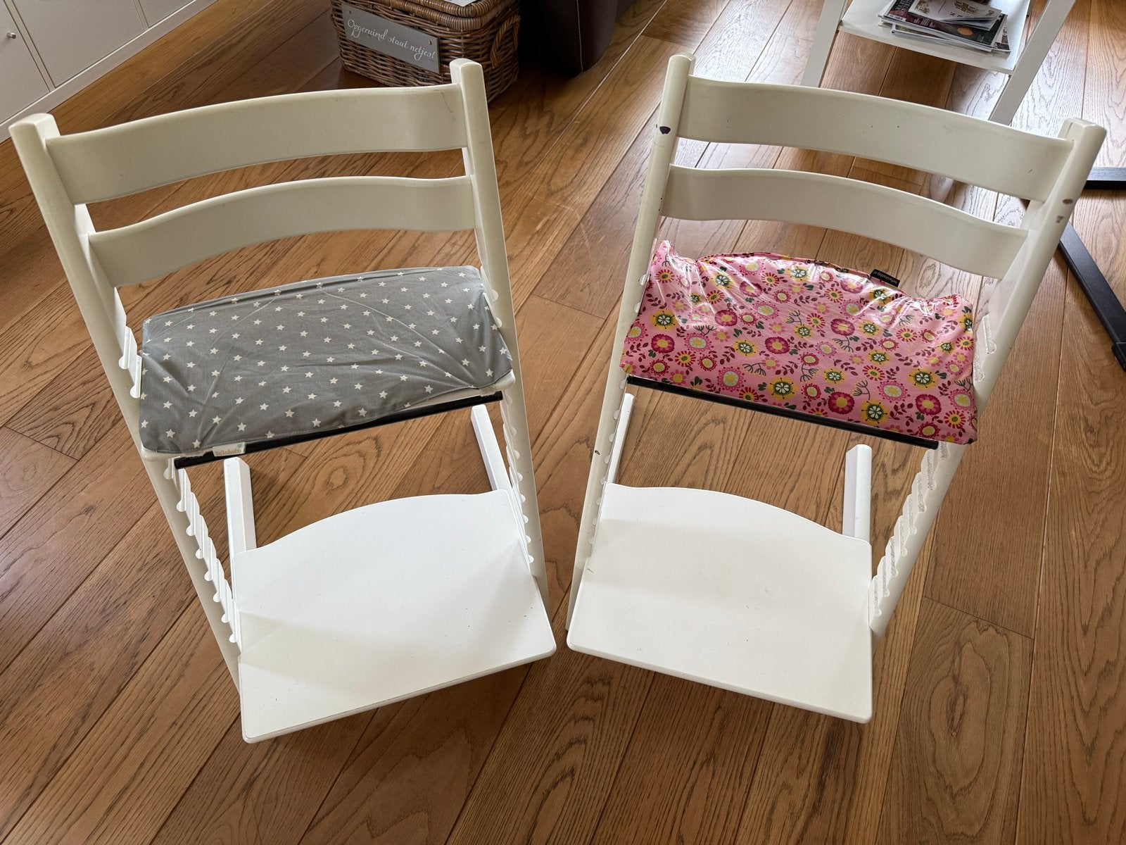 Stokke Tripp Trapp meegroeistoel wit met kussens, Kinderen en Baby's, Kinderstoelen, Ophalen, Gebruikt, Meegroeistoel, Aanschuifbaar