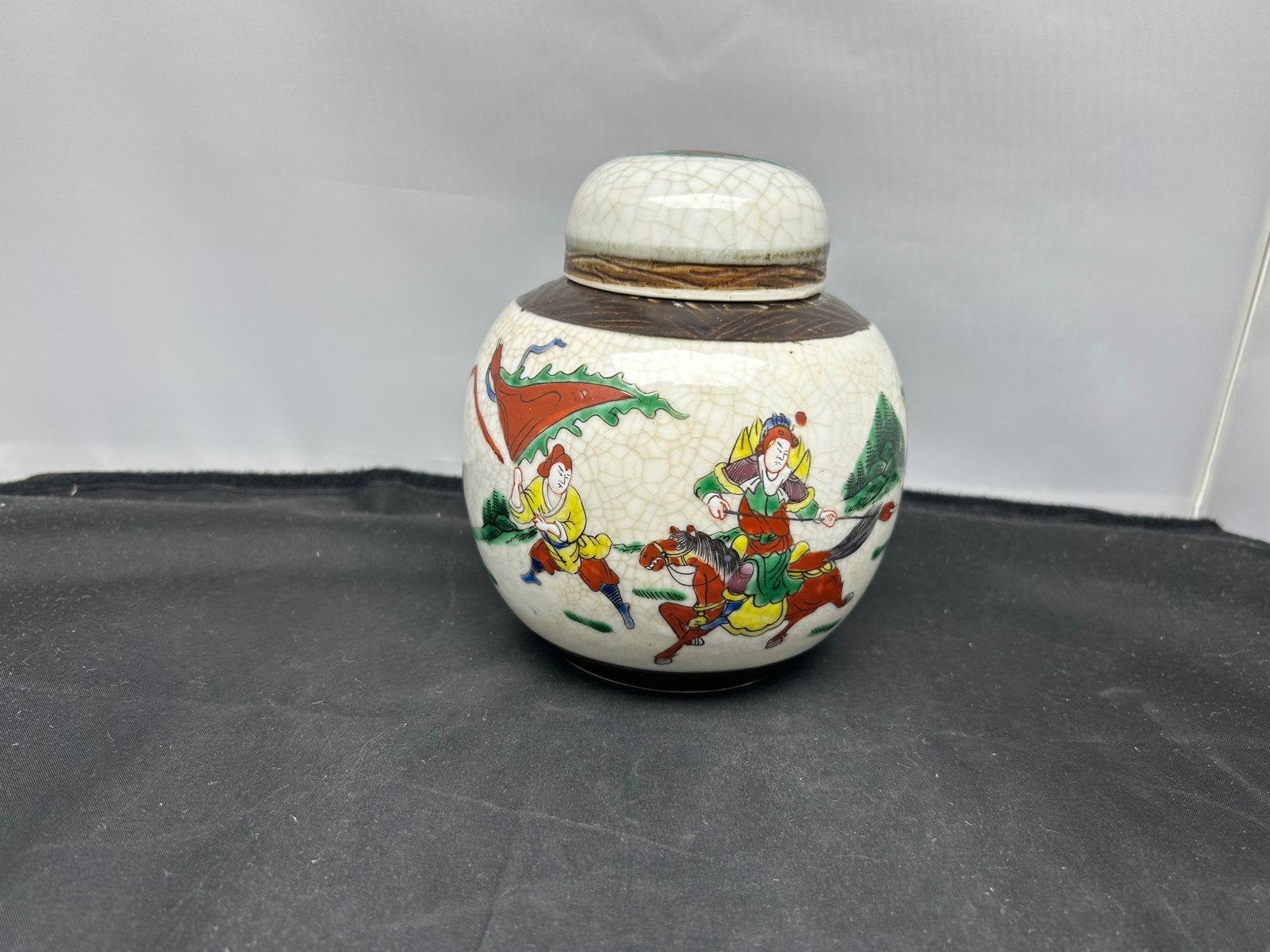 Antieke Chinese Gemberpot met Krijgers – Jaren 30, Ophalen
