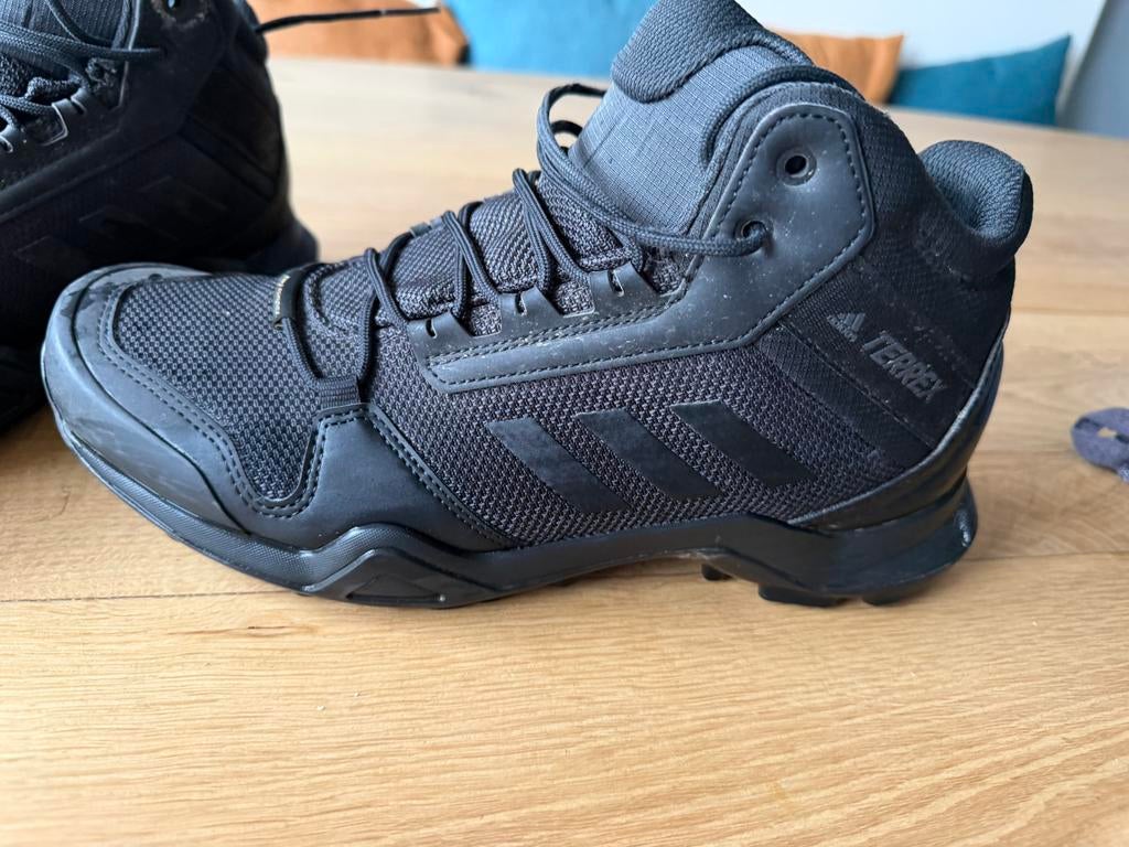 Adidas wandelschoenen, Ophalen of Verzenden, Zo goed als nieuw, Schoenen