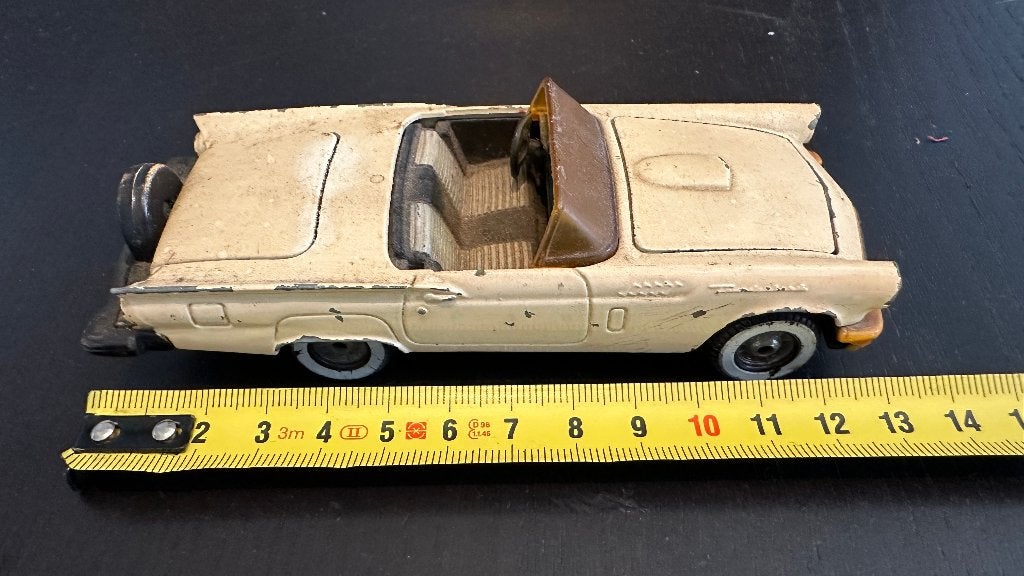 Ford Thunderbird, Corgi, Made in Great Britain (13 cm), Hobby en Vrije tijd, Modelauto's | 1:43, Ophalen of Verzenden, Gebruikt