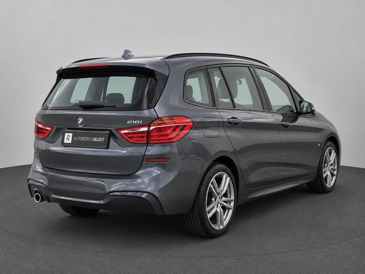 BMW 2-serie Gran Tourer 218i 7 persoons | M-Sport | LED | Me, Auto's, Dealer onderhouden, 136 pk, Gebruikt, Bedrijf