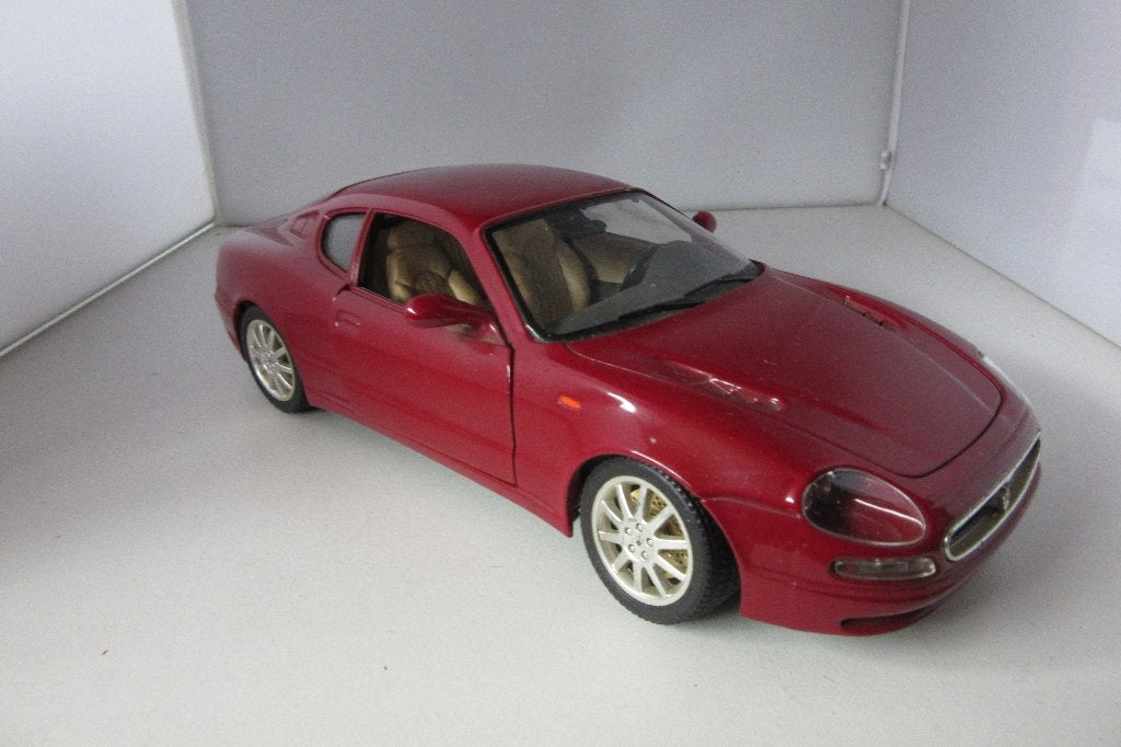 Maserati 3200GT 1;18, Ophalen of Verzenden, Zo goed als nieuw, Auto, Bburago