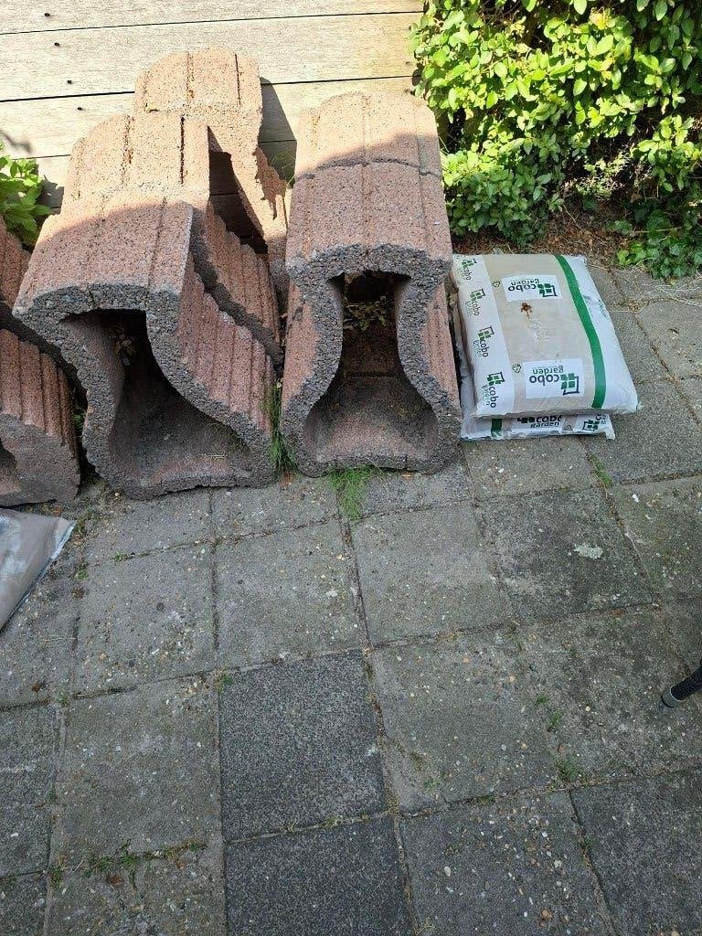 Maxiflor betonblokken/ Bloembakken Stapelbaar 7X Gratis, Tuin en Terras, Ophalen, Gebruikt, Minder dan 30 cm, Minder dan 60 cm