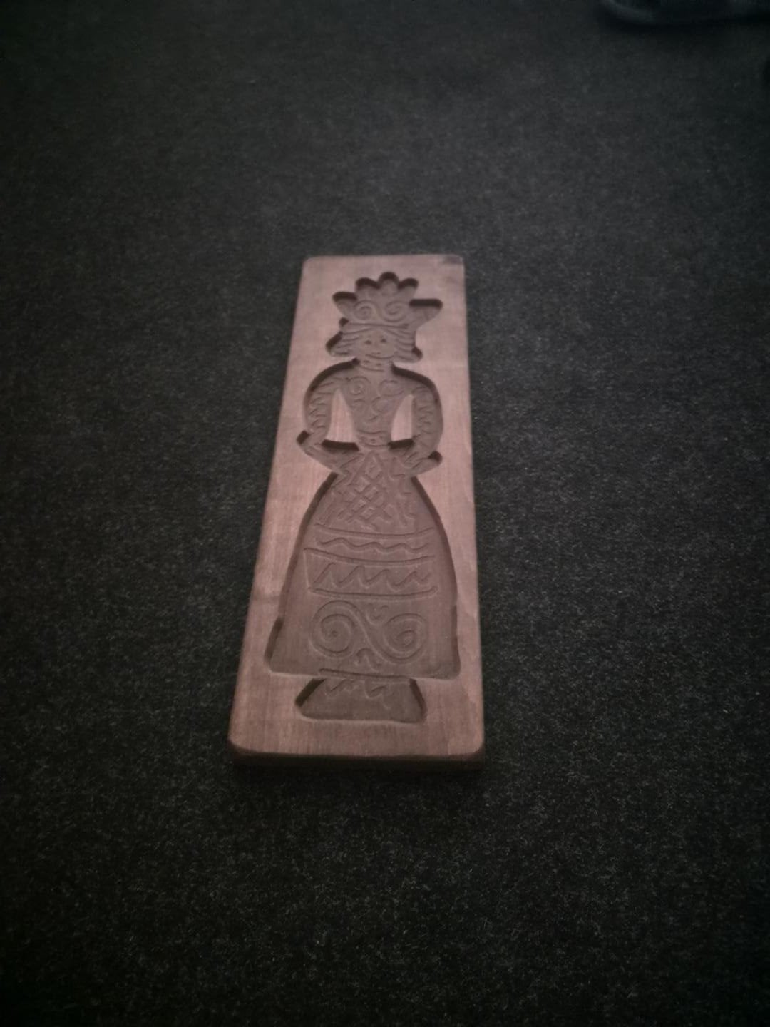 Antieke speculaasplank met damefiguur, Ophalen