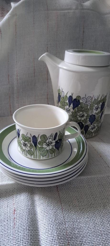 Arabia Finland Krokus koffiepot en kop en schotels, Ophalen of Verzenden