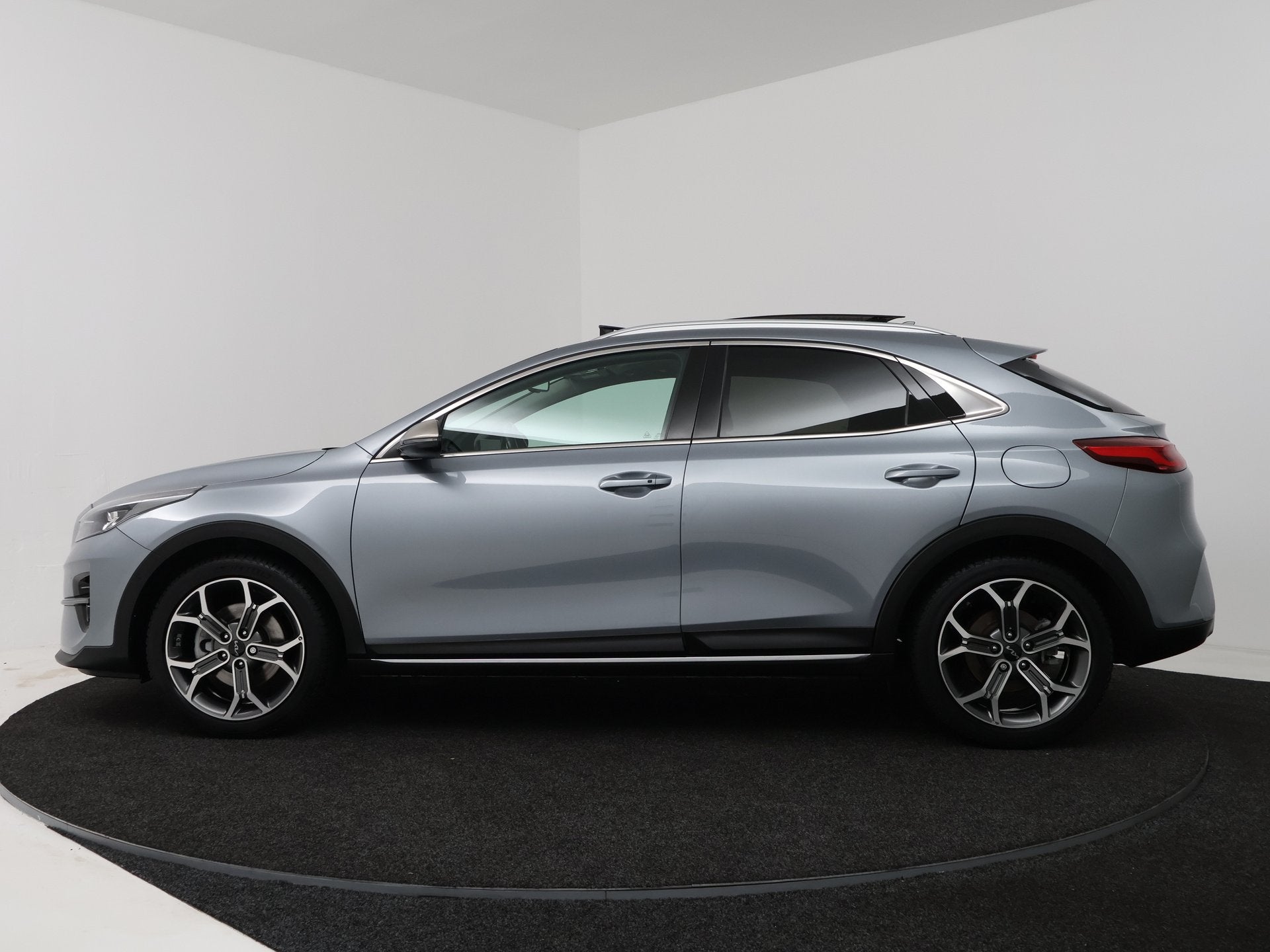 Kia Xceed 1.5 T-GDI MHEV ExecutiveLine | Leder | Trekhaak |, Auto's, Voorwielaandrijving, Gebruikt, 4 cilinders, Bedrijf