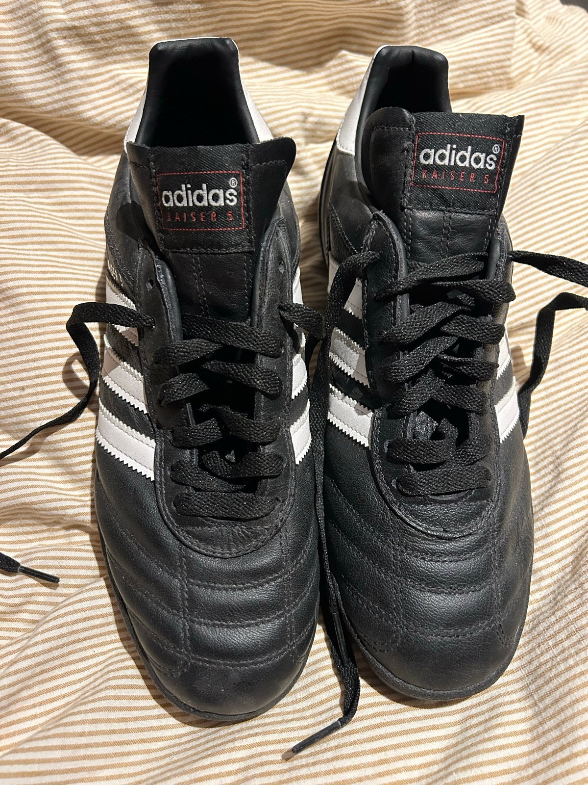 Adidas Kaiser 5 voetbalschoenen - Maat 42, Maat XS of kleiner, Schoenen, Ophalen of Verzenden, Zo goed als nieuw