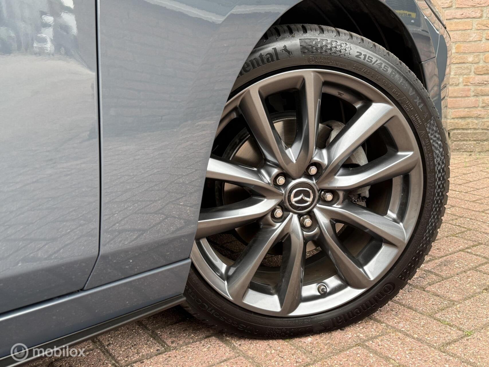 Mazda 3 2.0 e-SkyActiv-G M Hybrid 122 Luxury Leer Bose Navi, Voorwielaandrijving, 1998 cc, Zwart, 4 cilinders