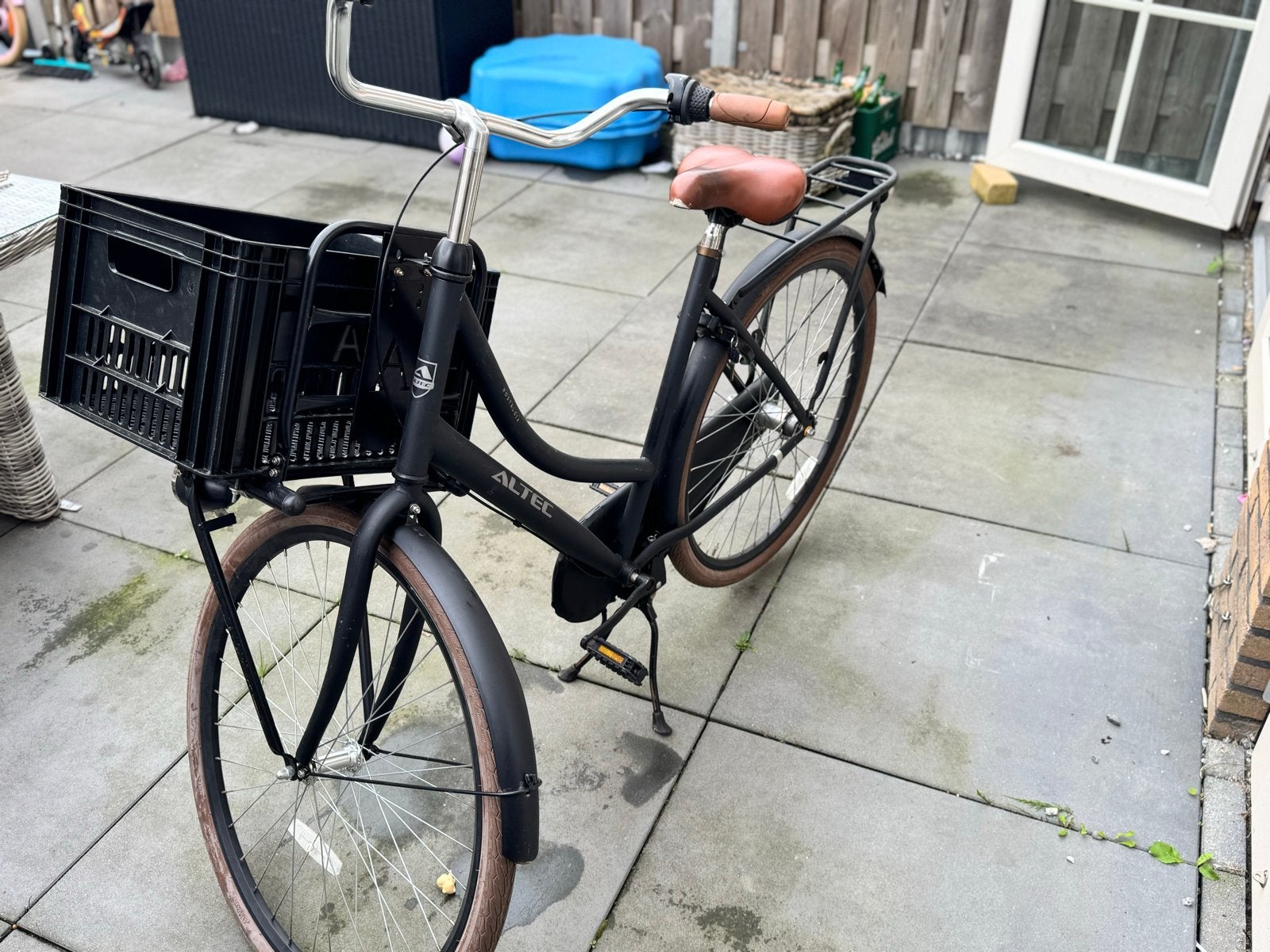 Altec 28 inch Transportfiets Dames Zwart - Zo goed als nieuw, Fietsen en Brommers, Fietsen | Dames | Damesfietsen, Terugtraprem