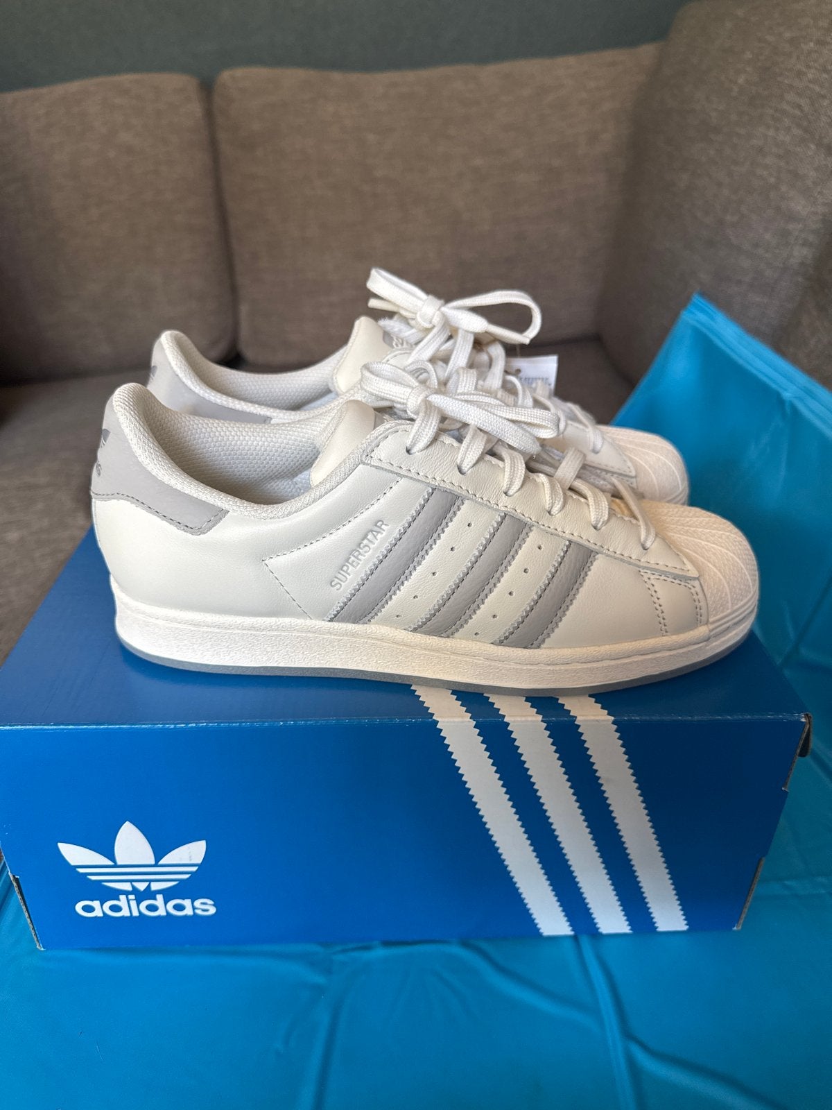 Adidas Superstar sneakers maat 39 1/3 - Nieuw!, Ophalen, Nieuw, Wit, Sneakers of Gympen