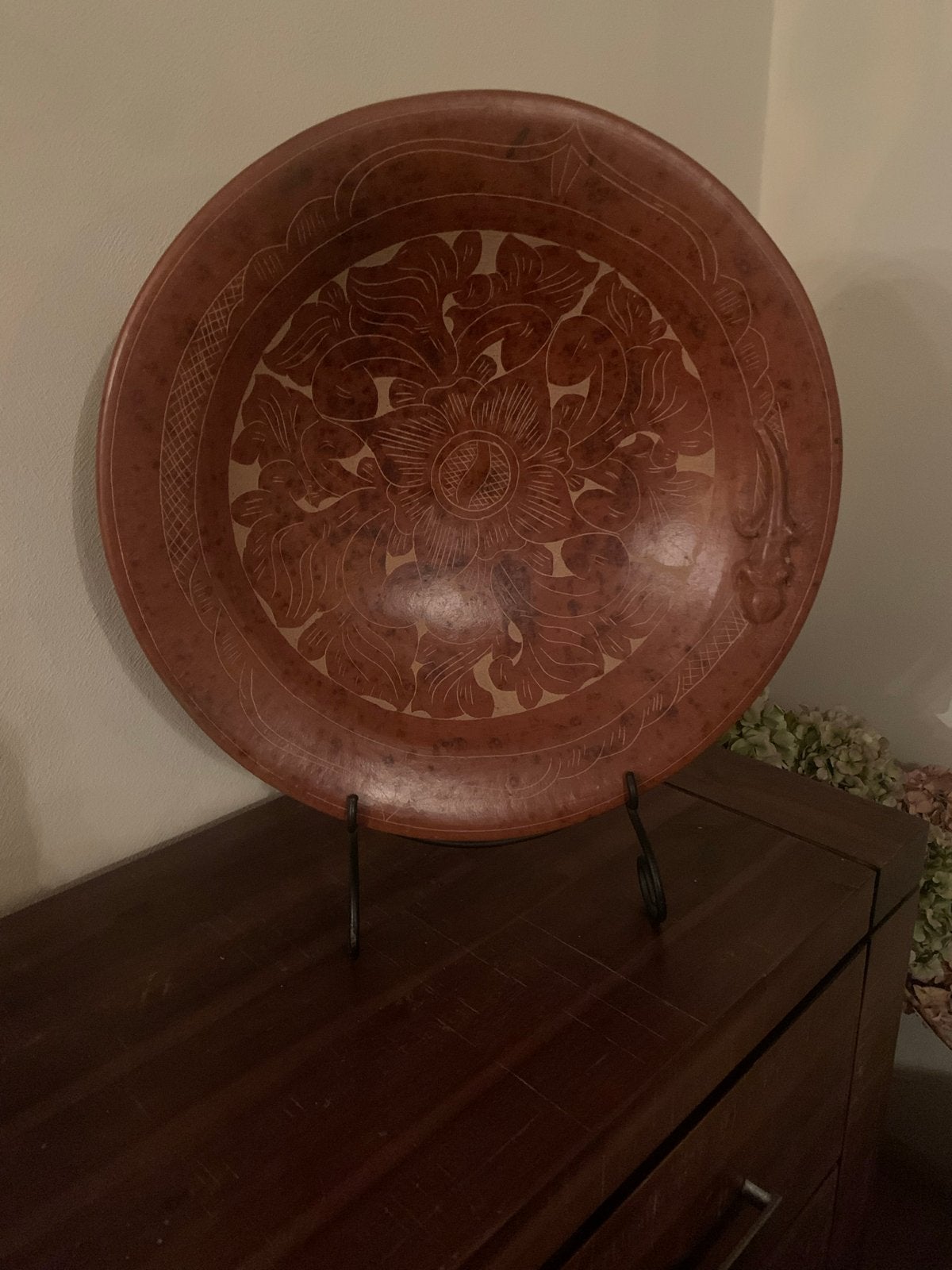 Decoratieve schaal met hagedis en bloemenpatroon, Antiek en Kunst, Ophalen of Verzenden