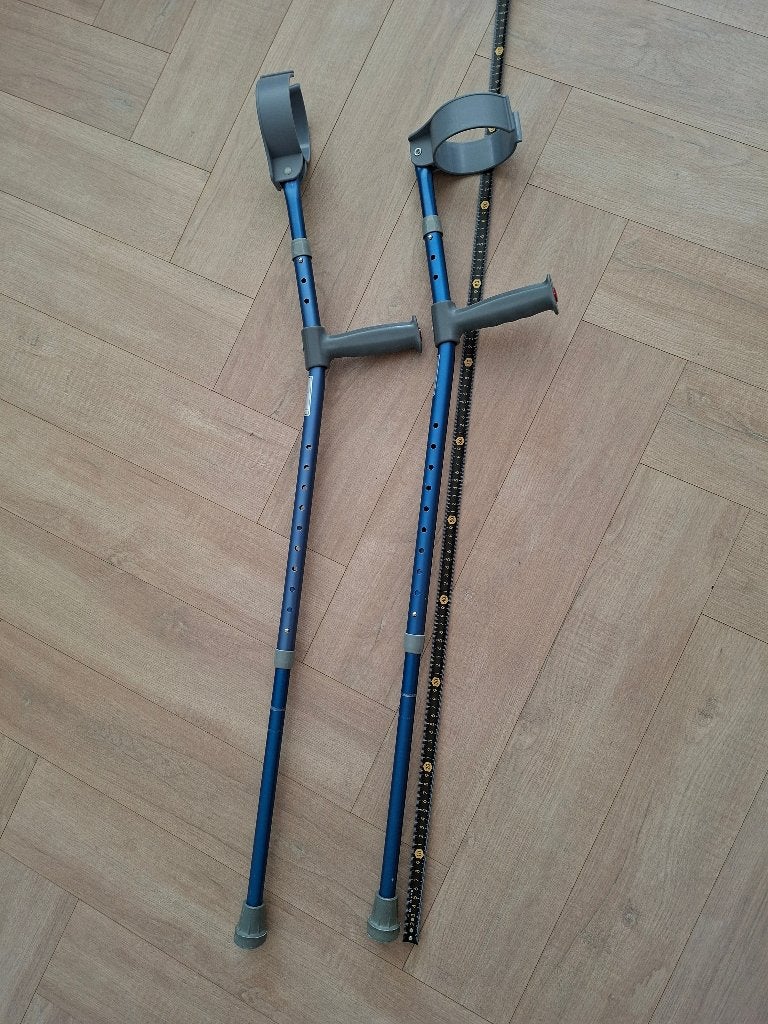 Kinder loop krukken kleur blauw, Diversen, Loopkrukken, Ophalen of Verzenden, In hoogte verstelbaar, Gebruikt