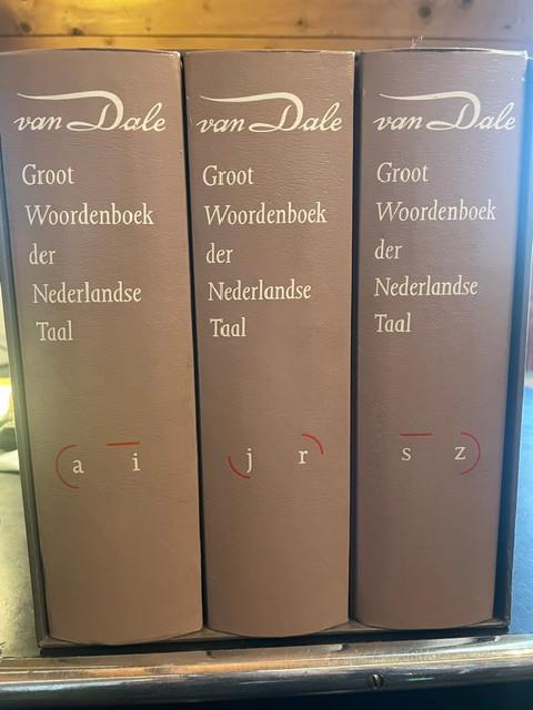 Van Dale Groot Woordenboek der Nederlandse Taal, Boeken, Ophalen, Nederlands, Zo goed als nieuw, Van Dale