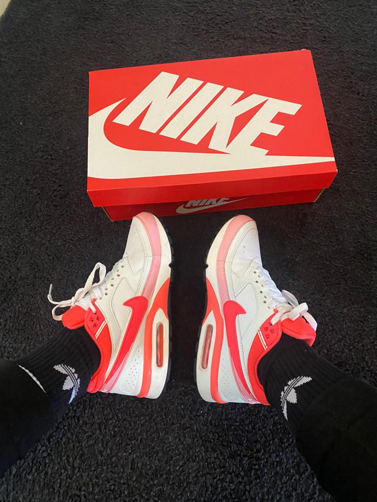 Nike sneakers maat 38, Kleding | Dames, Schoenen, Ophalen of Verzenden, Zo goed als nieuw, Sneakers of Gympen