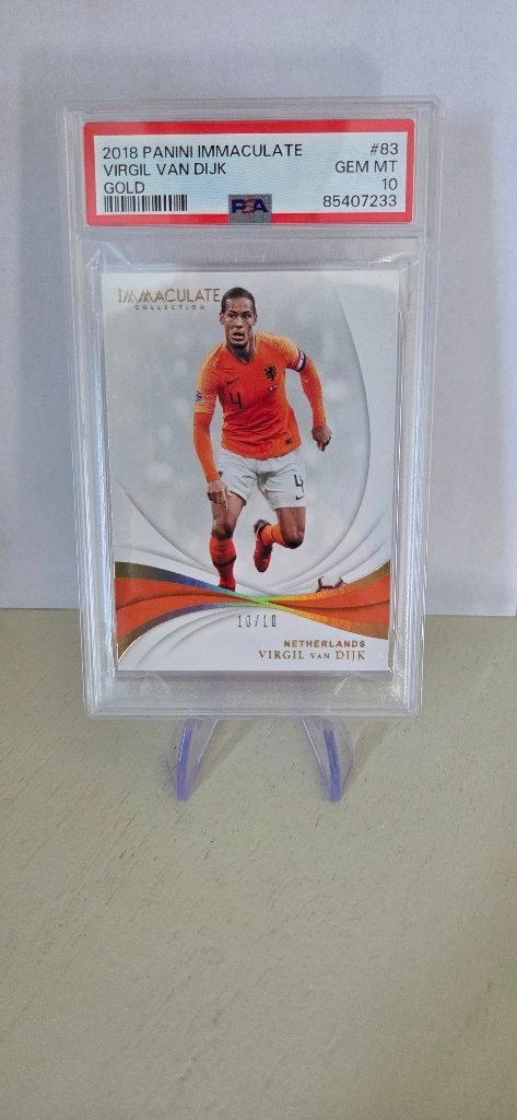 2018 Panini Immaculate Virgil van Dijk gold /10 PSA 10, Verzenden, Zo goed als nieuw, Buitenlandse clubs, Poster, Plaatje of Sticker
