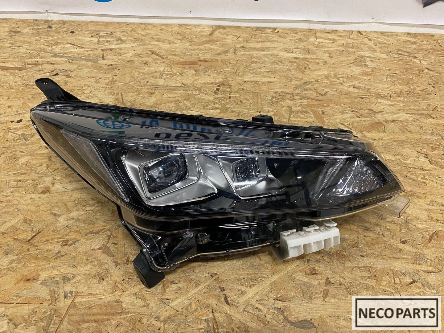Foto 4 van NISSAN LEAF 2 FULL LED KOPLAMP RECHTS 260105SH5A ORIGINEEL