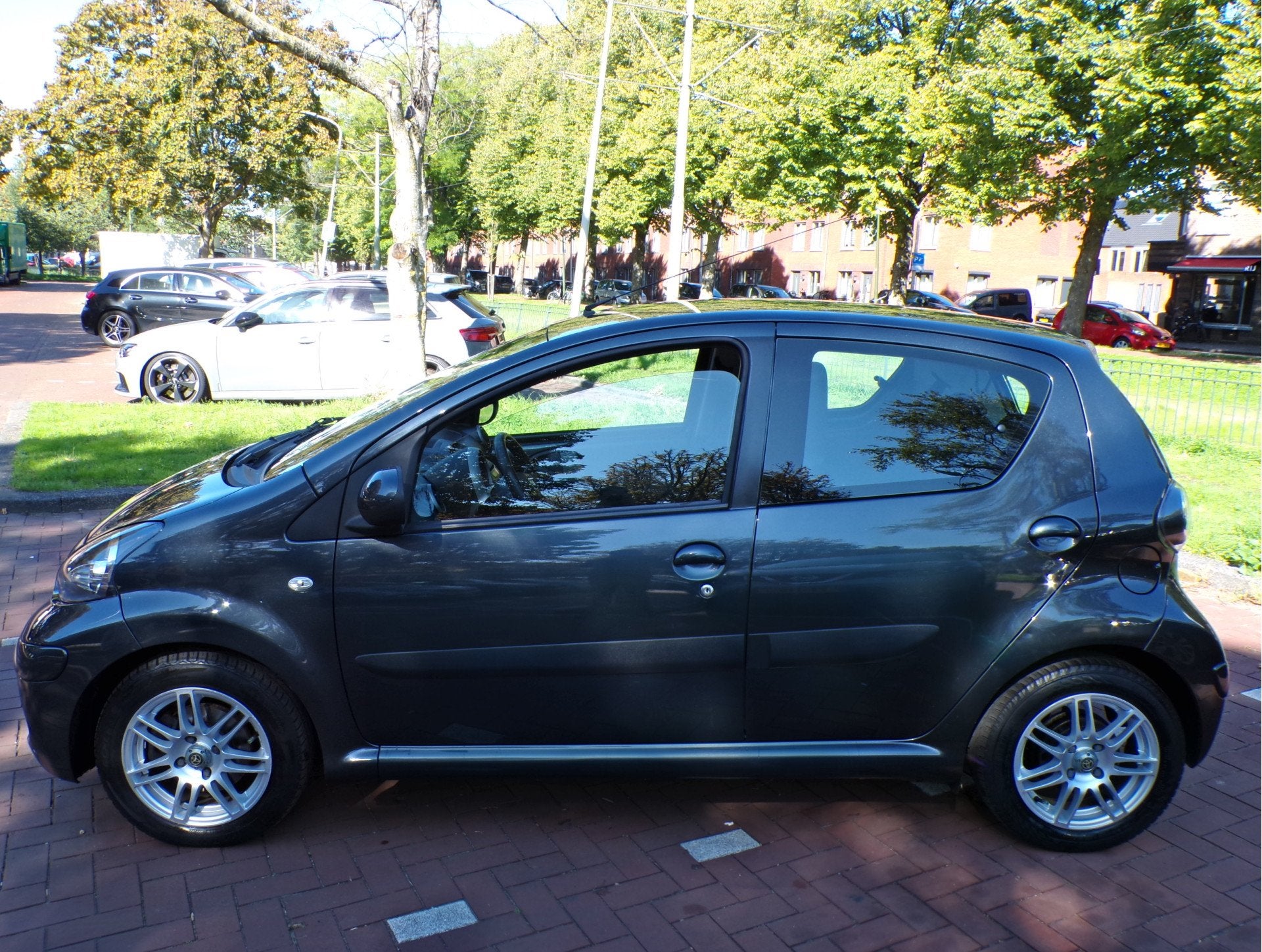 Toyota Aygo 1.0-12V Comfort AUTOMAAT ORG KM NAP AANTOONBAAR., Auto's, Dealer onderhouden, Gebruikt, 4 stoelen, 68 pk