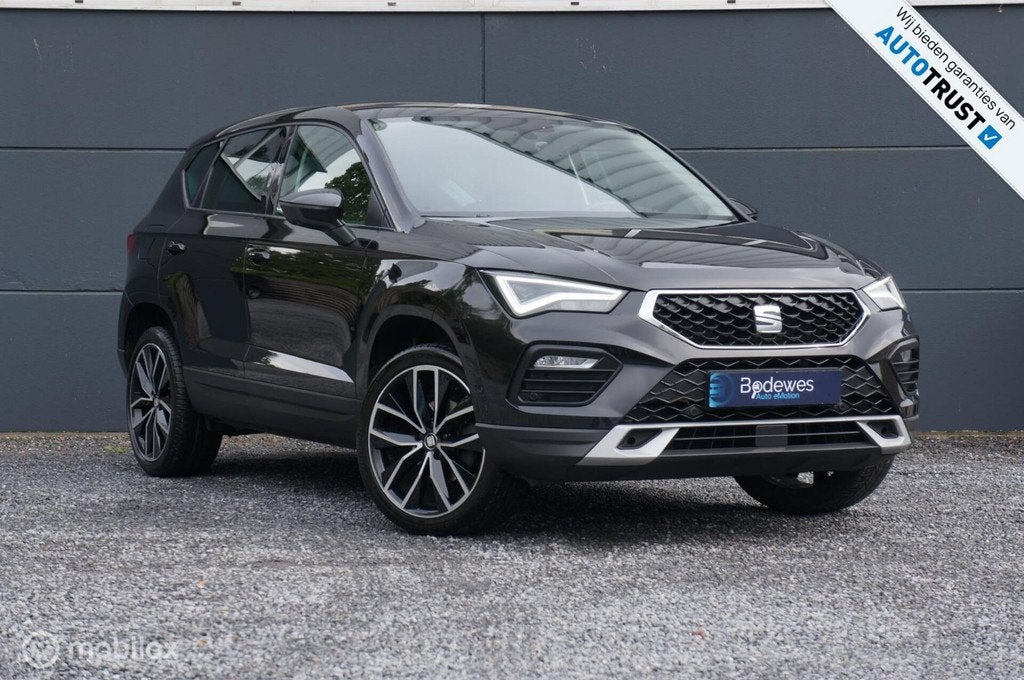 Seat Ateca 1.5 TSI Style DSG Business Intense Apple Android, Auto's, Seat, 4 cilinders, Ateca, Zwart, Bedrijf