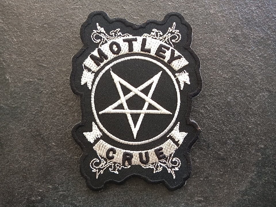 Motley Crue shaped patch m48, Ophalen of Verzenden, Nieuw, Kleding