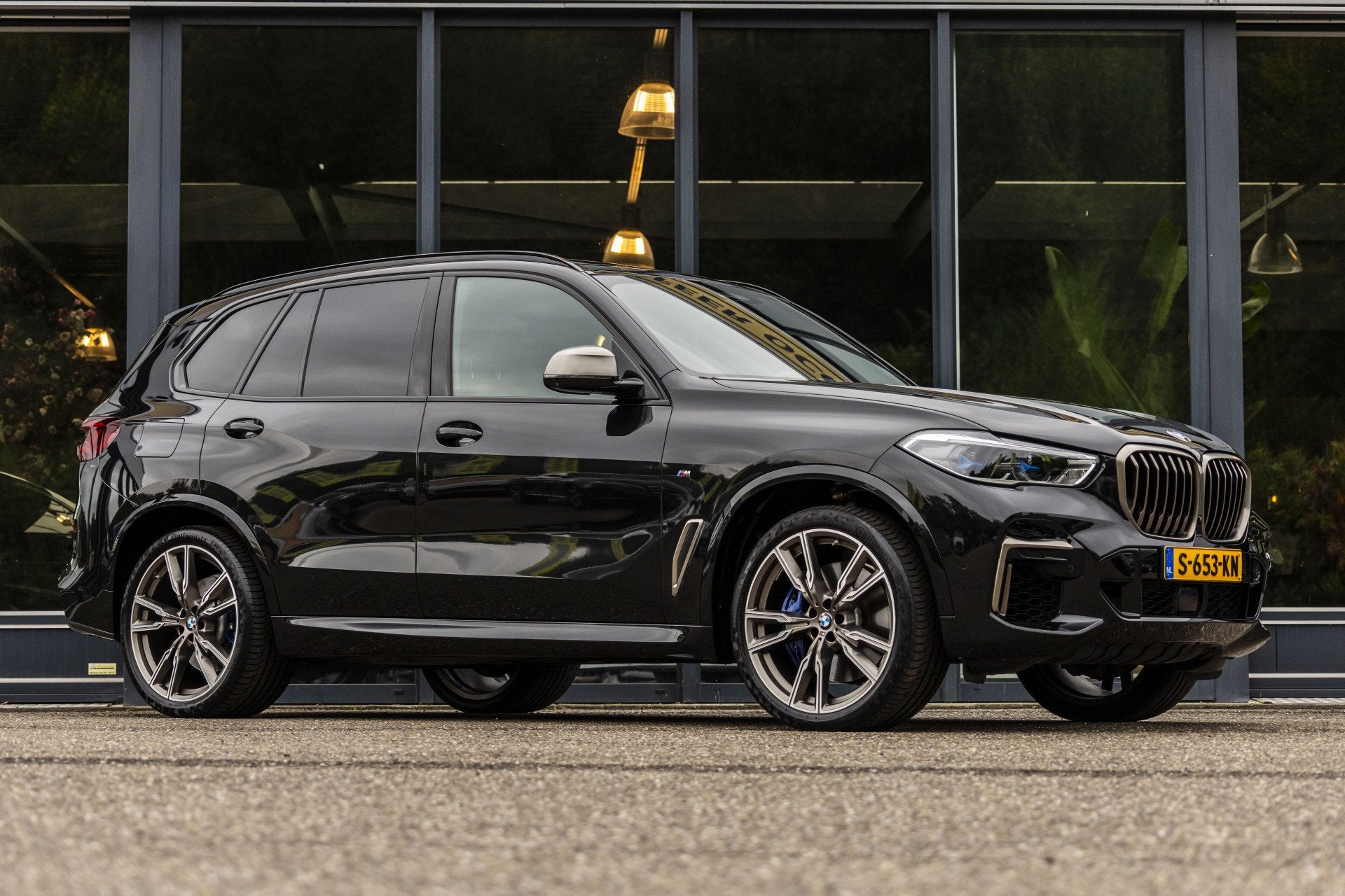 BMW X5 M50i High Executive Dealer onderhouden (bj 2022), Auto's, Automaat, Dealer onderhouden, Gebruikt, 532 pk