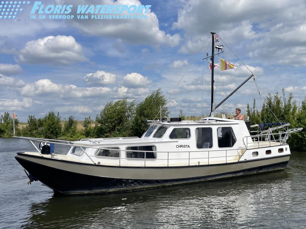 Tukker vlet 1000 (bj 1976), Watersport en Boten, Motorboten en Motorjachten, Gebruikt, Overige brandstoffen, 9 tot 12 meter, 50 pk of meer