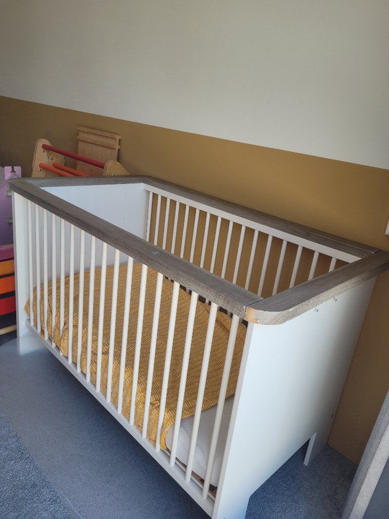 Ledikant 60 x 120 cm inclusief matras, Kinderen en Baby's, Babywiegjes en Ledikanten, Ophalen, Gebruikt, Ledikant
