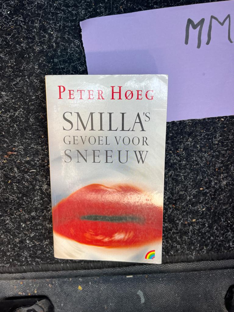 Smilla's Gevoel voor Sneeuw - Peter Høeg, Ophalen of Verzenden, Zo goed als nieuw, Europa overig