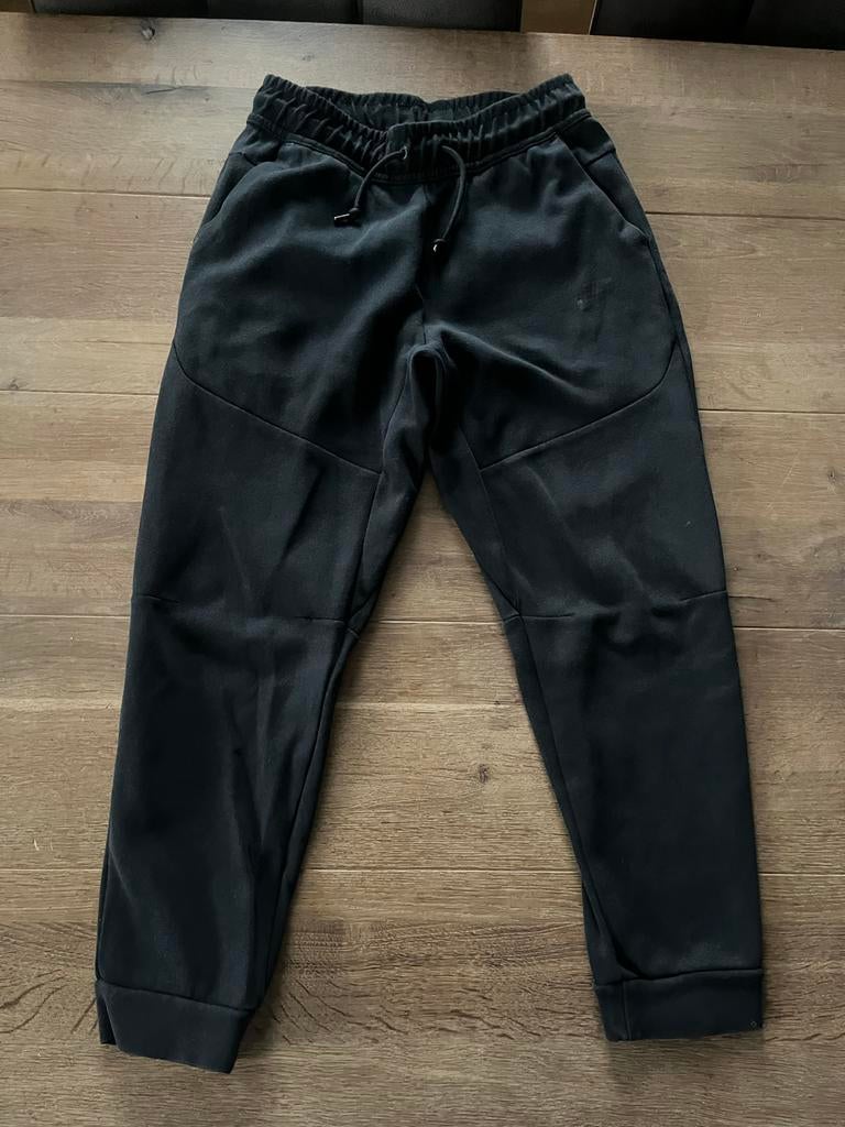 Nike Tech Fleece Joggingbroek Zwart Maat 147-158, Kleding | Heren, Ophalen of Verzenden, Zo goed als nieuw, Zwart