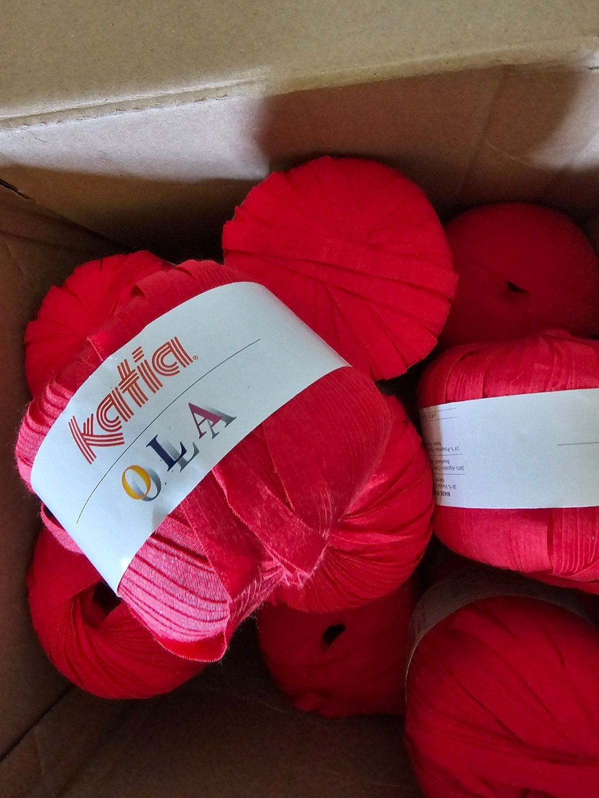 15 bollen Katia Ola lintjes garen - rood, Ophalen of Verzenden
