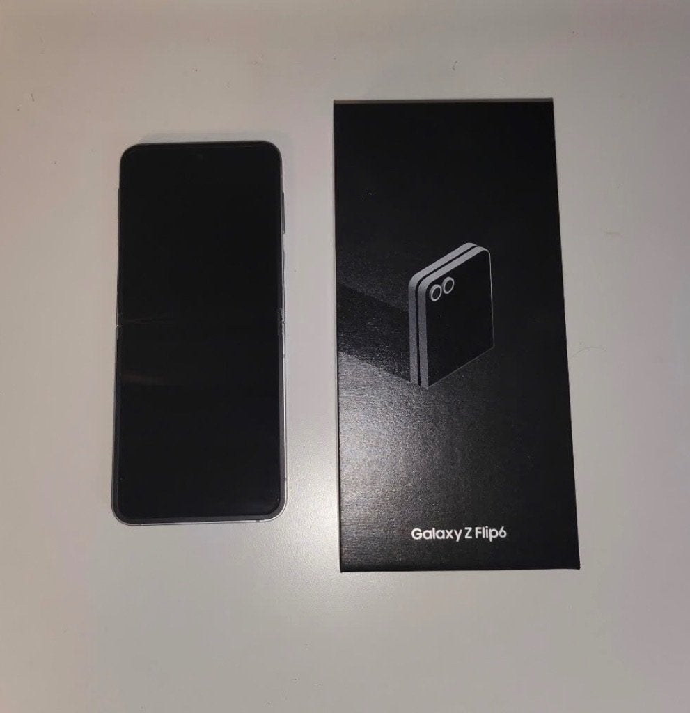 Samsung galaxy Z flip 6 256gb, Zwart, Ophalen of Verzenden, Zo goed als nieuw, Zonder simlock