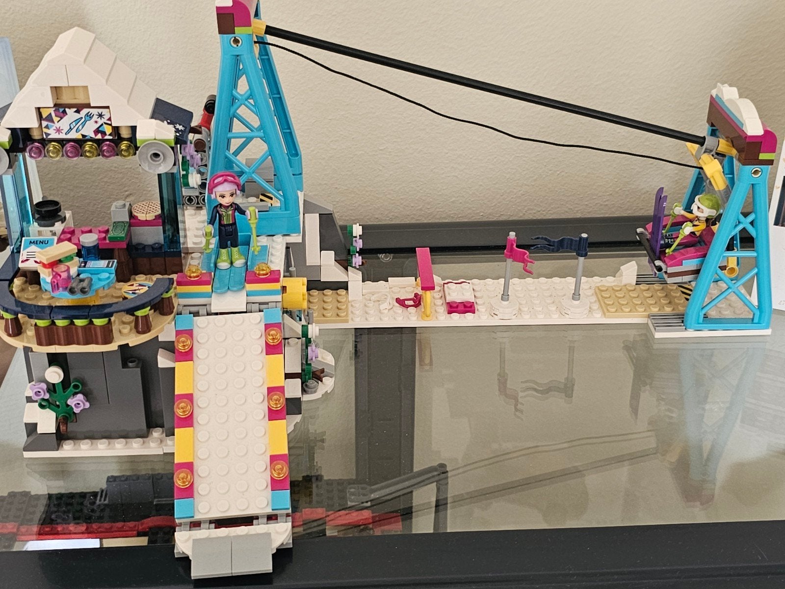 lego friends ski resort 41324, Ophalen of Verzenden, Zo goed als nieuw