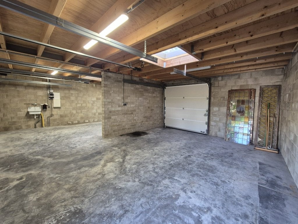 62 M² LOODS / HOBBYRUIMTE / OPSLAGRUIMTE TE HUUR – HEERLEN, 62 m², Huur, Opslag of Loods