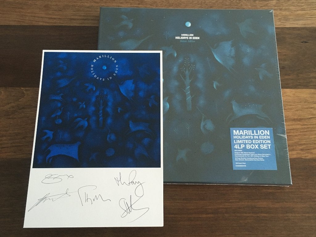 Vinyl 4LP BoxSet Marillion Holidays In Eden SIGNED NIEUW, Cd's en Dvd's, Vinyl | Rock, Boxset, Progressive Rock, Geseald, Ophalen of Verzenden