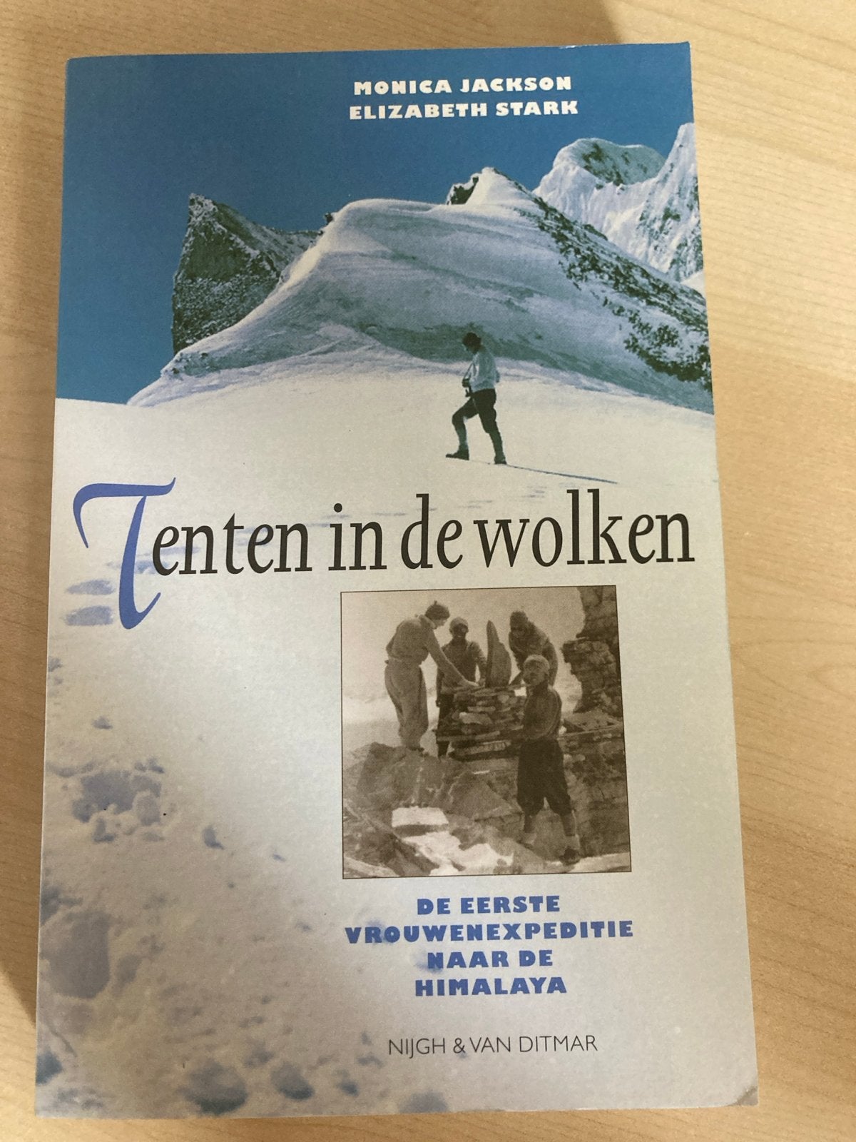 Tent in de wolken - Eerste vrouwenexpeditie Himalaya, Ophalen of Verzenden, Gelezen
