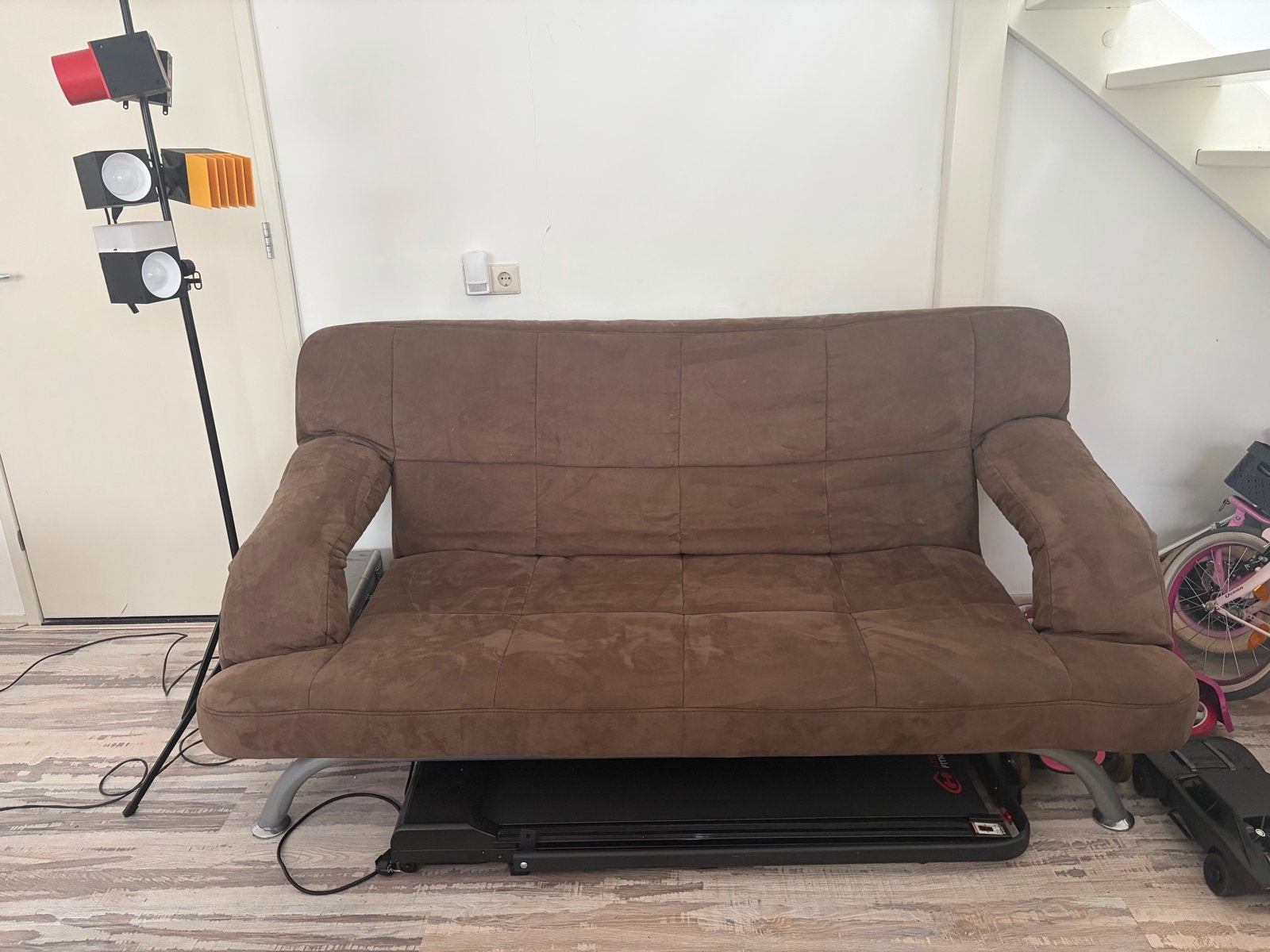 Bruine slaapbank - Comfortabel en praktisch, Huis en Inrichting, Slaapkamer | Slaapbanken, Ophalen, Gebruikt, Bruin, Tweepersoons