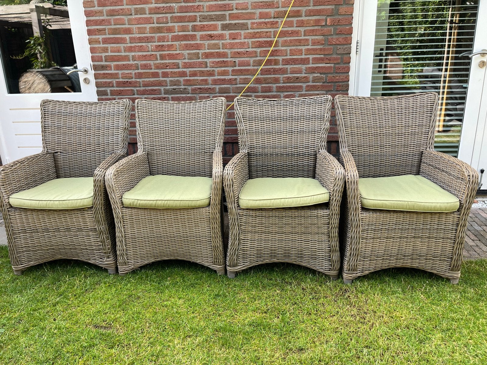 4 Royal Lifestyle Wicker Stoelen met Kussens, Ophalen, Gebruikt, Wicker