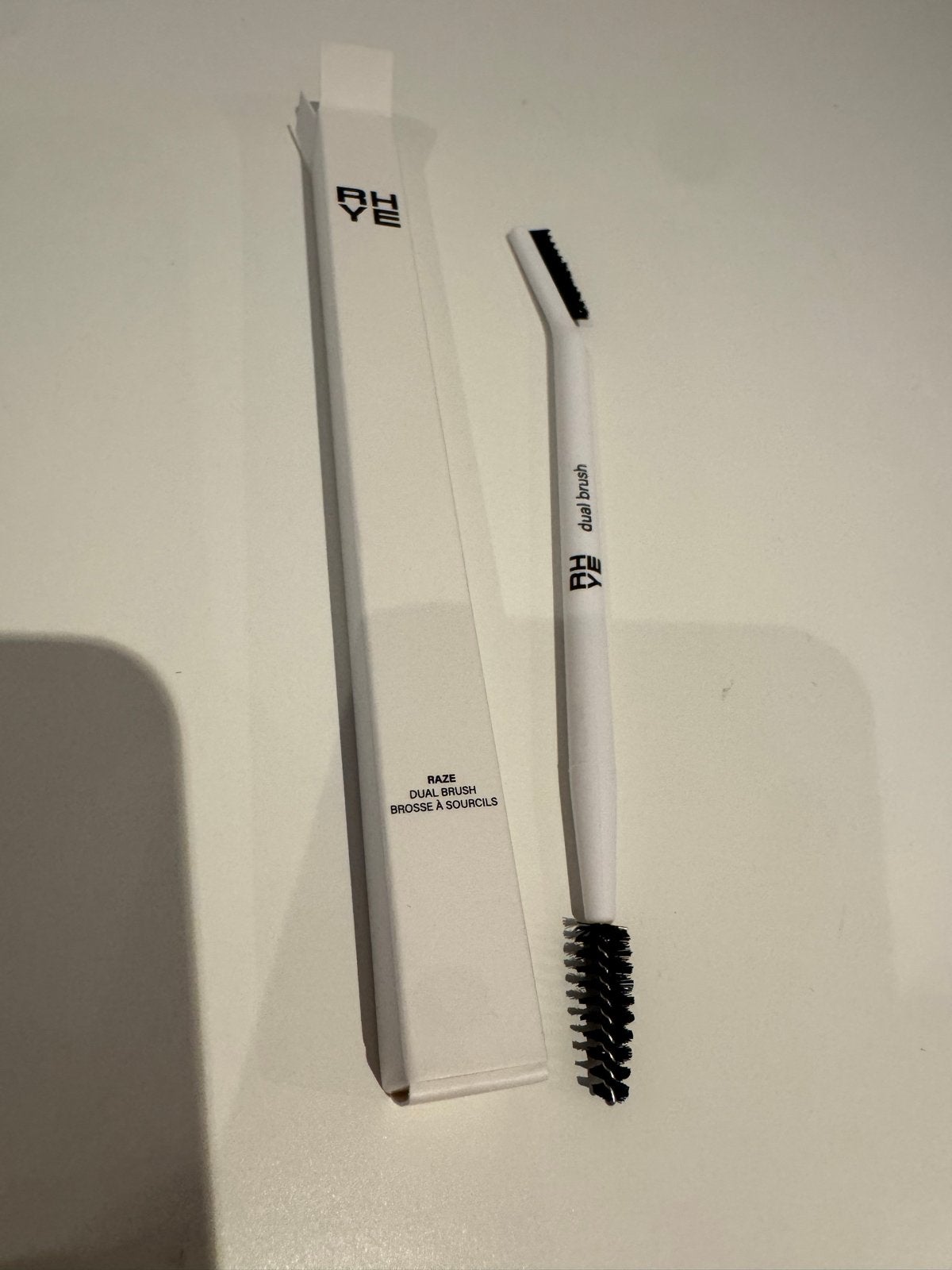 RH YE Dual Brush - Wenkbrauw en Wimpers Borstel, Ogen, Wit, Nieuw, Ophalen of Verzenden