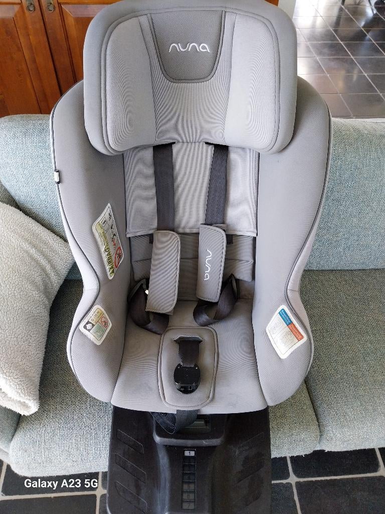Nuna autostoeltje, Verstelbare rugleuning, Gebruikt, Isofix, 0 t/m 13 kg