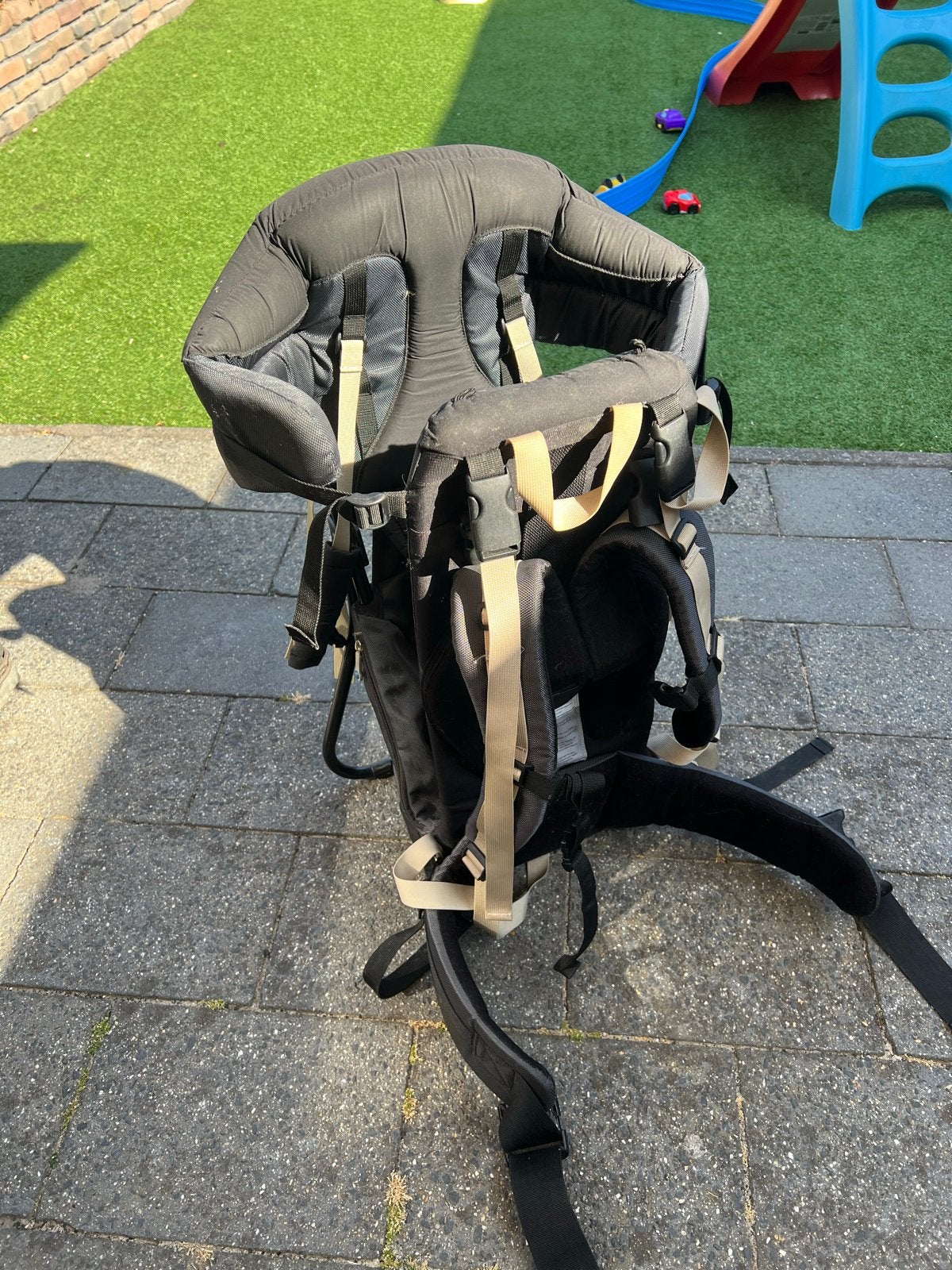 Nomad Draagzak - Comfortabel en Veilig voor Onderweg, Gebruikt, Rug, Draagzak, Ophalen