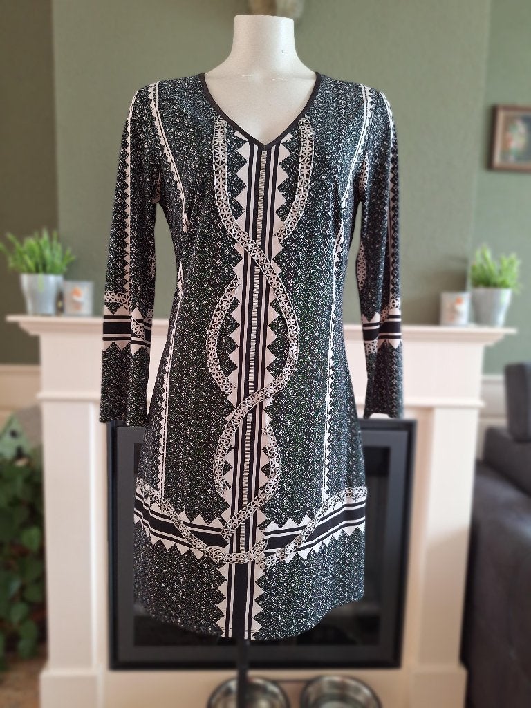 K-Design K Design jurk S 36 mooi bewerkt, Kleding | Dames, K-design, Verzenden, Zwart, Zo goed als nieuw