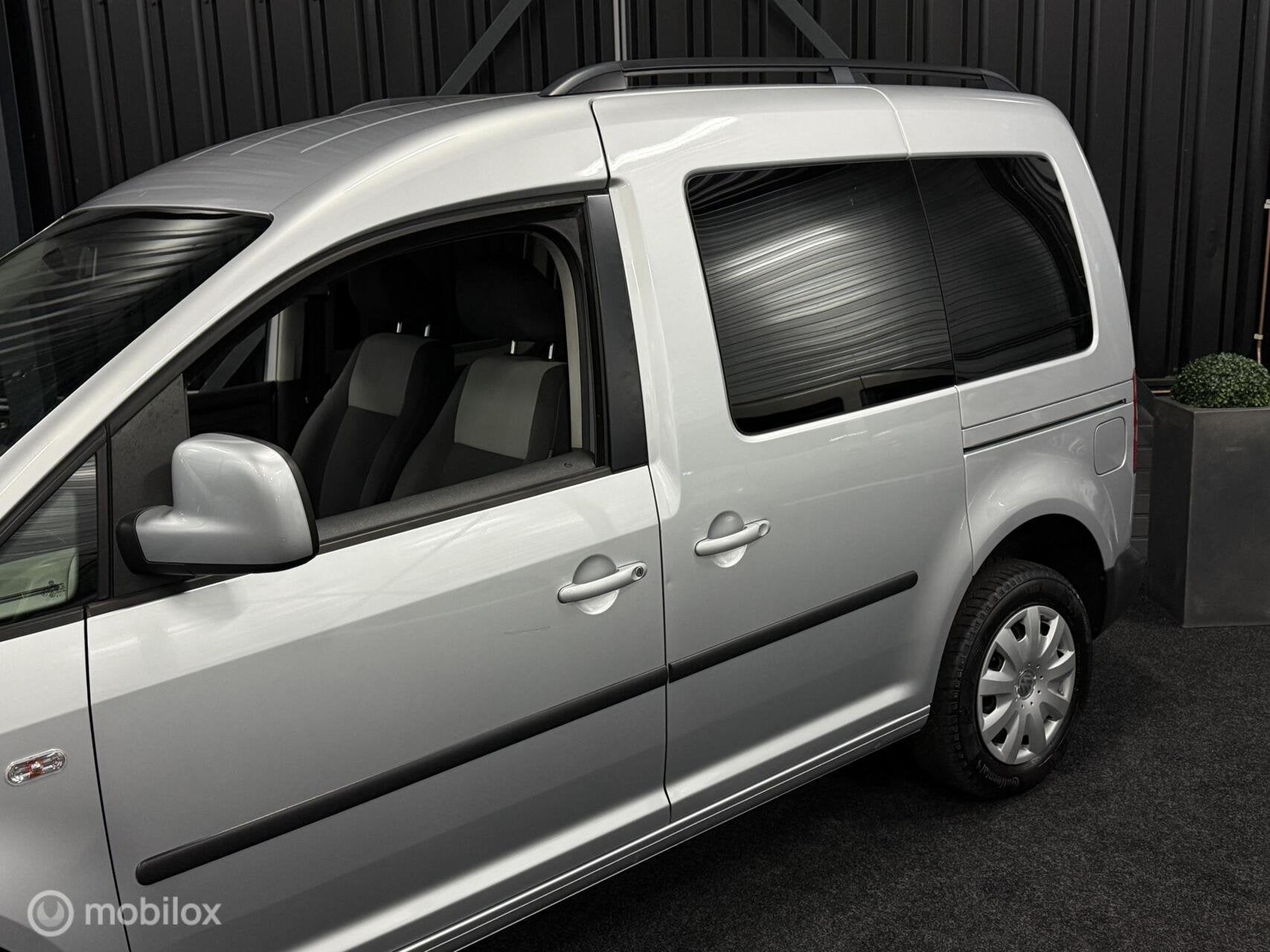 Volkswagen Caddy Combi 1.2 TSI 7P. Airco|Parkeersensoren|, Auto's, Voorwielaandrijving, 12 maanden, Gebruikt, 7 stoelen