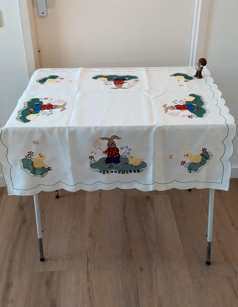 Nieuw vintage paashaas kuiken Pasen kleed tafel tafelkleed, Huis en Inrichting, Eu, 50 tot 100 cm, Eu, Vintage