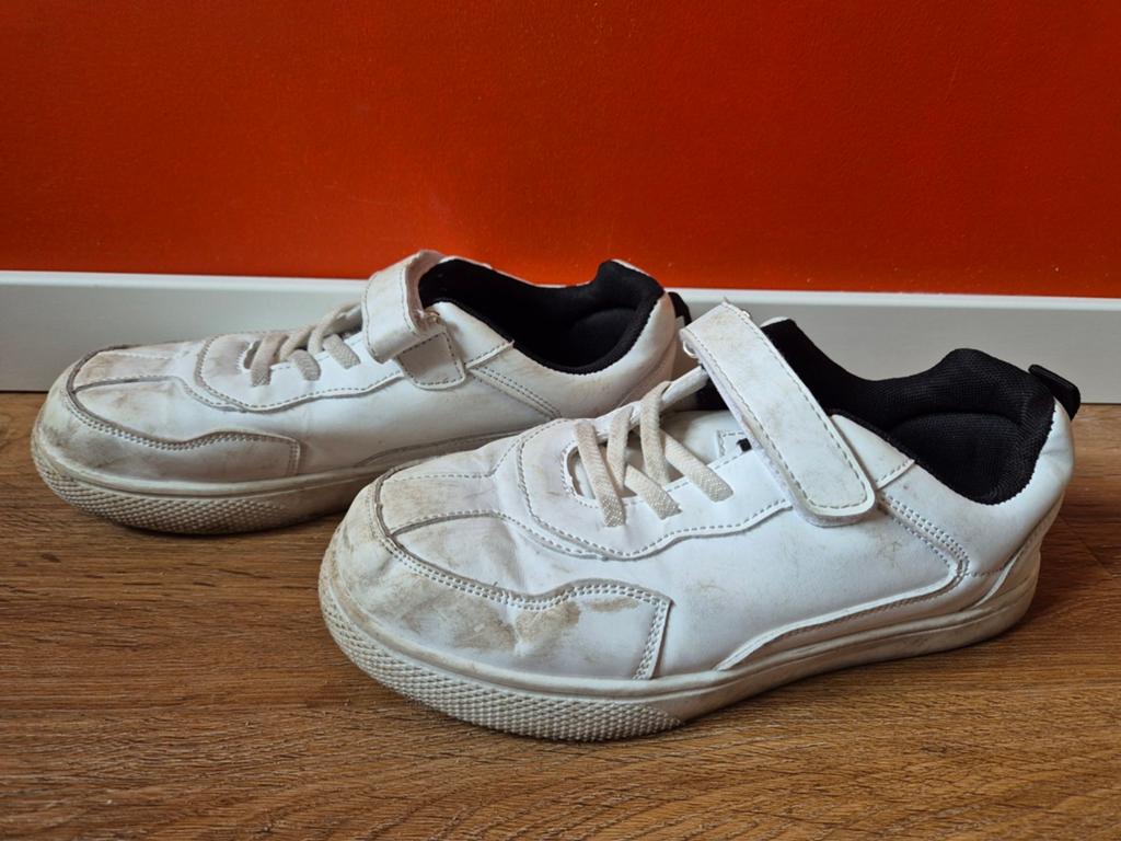 Witte sneakers maat 35, Ophalen of Verzenden, Gebruikt, Jongen of Meisje, Schoenen