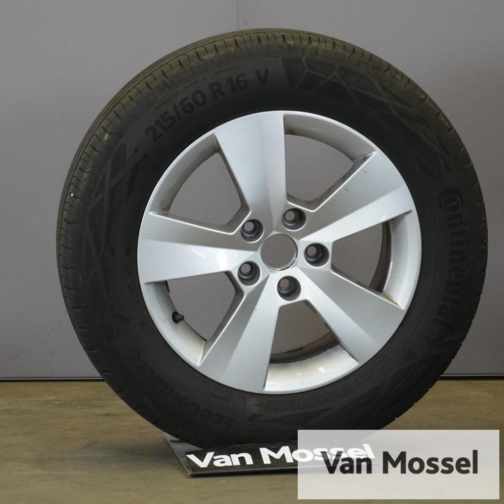 Skoda Superb Continental EcoContact 6 Zomerbanden 215/60/R16, -, Banden en Velgen, Ophalen of Verzenden, Zomerbanden