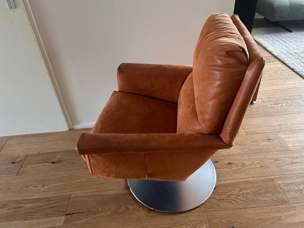 cognac leren draaifauteuil, Huis en Inrichting, Fauteuils, Ophalen, Gebruikt, 50 tot 75 cm, Leer