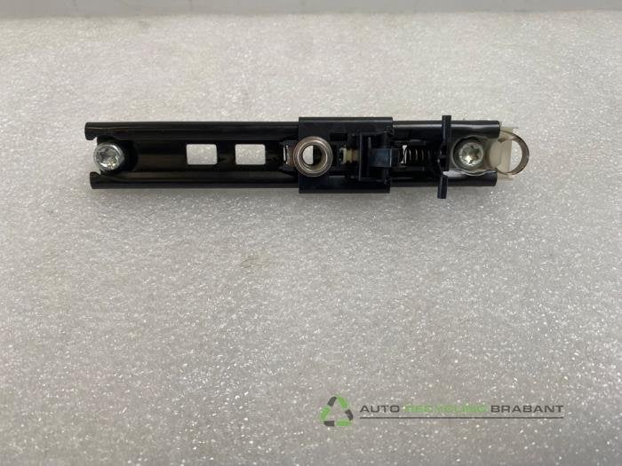 Gordel hoogteverstelling links-voor van een Opel Corsa, Auto-onderdelen, Gebruikt, -, -, Opel