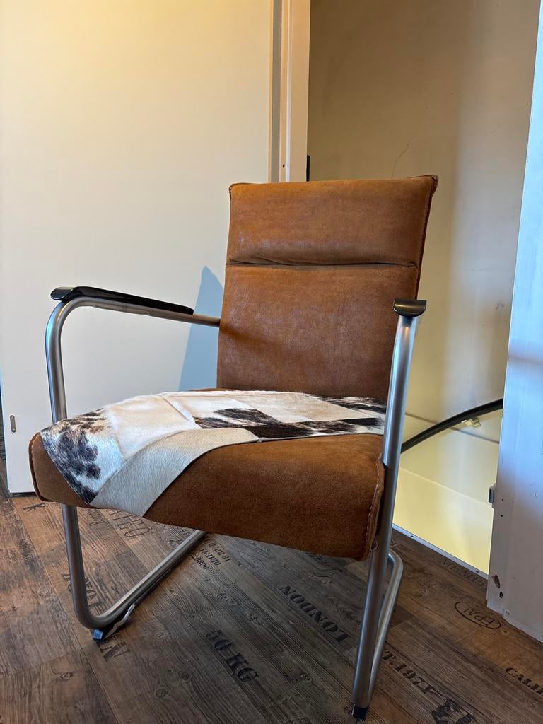 Bruine stoel met metalen frame, Ophalen, Gebruikt, Bruin, Metaal